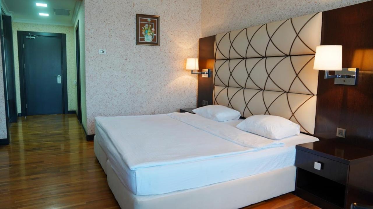 Agsaray Deluxe Hotel & Spa Мингечевир Екстериор снимка