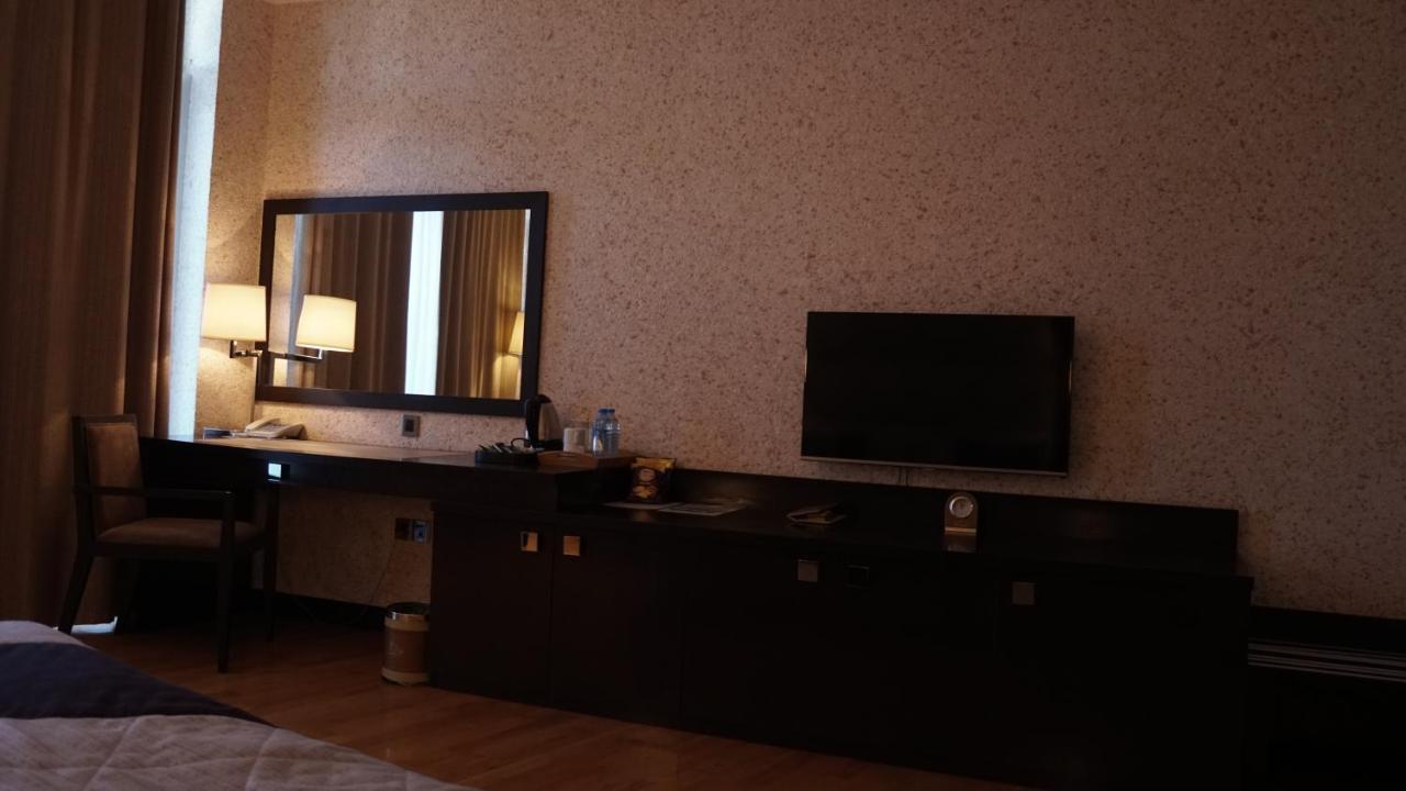 Agsaray Deluxe Hotel & Spa Мингечевир Екстериор снимка